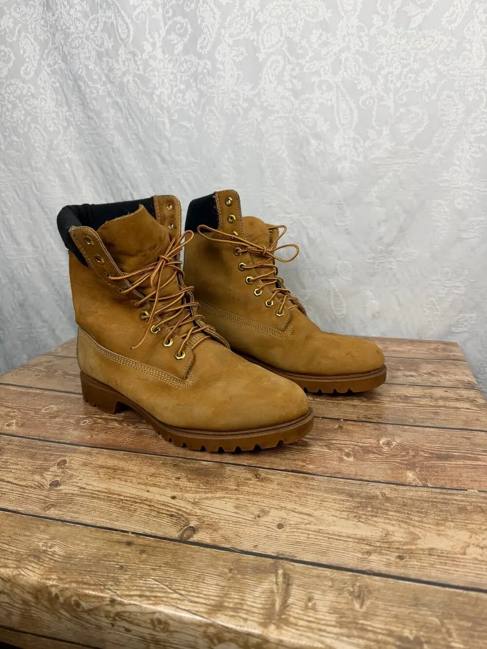 Timberland Men's Brown Leather Work Boots Hiking Lug Sole Lace Up Size 9